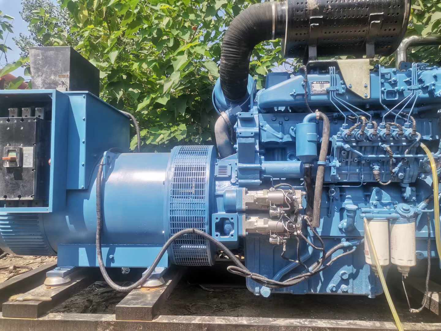建平详细说明降低 800kW 柴油发电机输出电流波动的方法