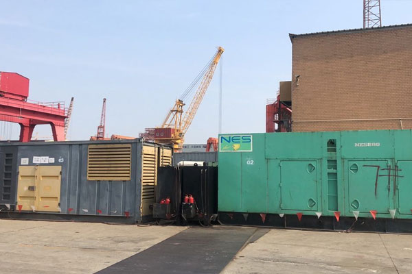 建平发电机出租空气滤清器的清洁频率是多少？